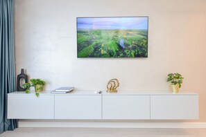 Apartamento, 1 habitación, vistas a la ciudad | Servicio de la habitación