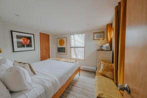 2 habitaciones, escritorio, tabla de planchar con plancha y wifi gratis 