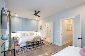 3 bedrooms, iron/ironing board, WiFi, bed sheets