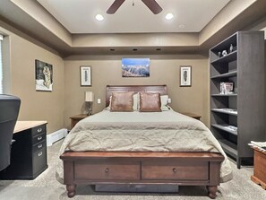 2 bedrooms, desk, iron/ironing board, free WiFi