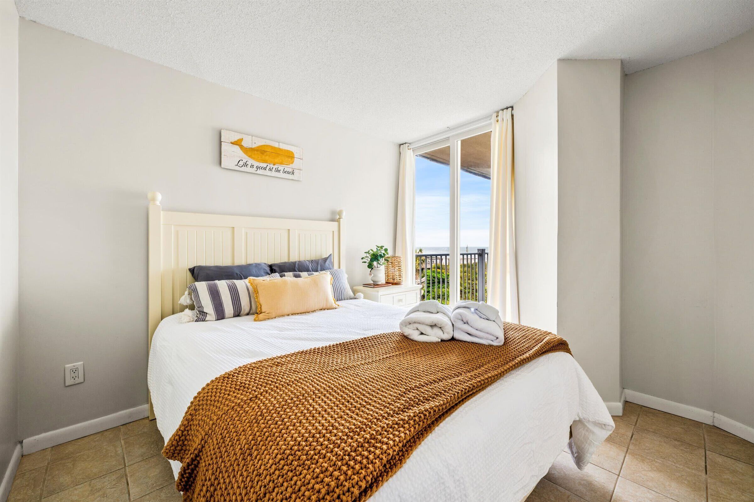 3 soverom, strykejern/-brett, wi-fi og sengetøy