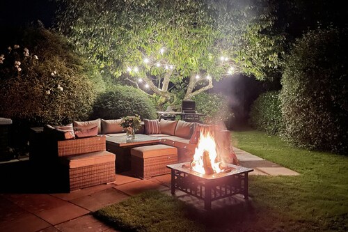 The Coach House  by Bloom Stays -  a holiday let that sleeps 12 guests  in 6 bedrooms