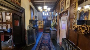 Interior - Luxury Cottage. Heart of Agatha Christine’s - “The Loveliest Part of the World” (Churston Ferrers)