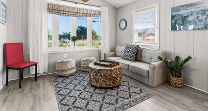 The Salty Dog | Pet-Friendly | Private Yard