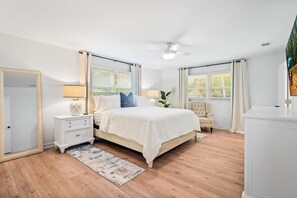 5 bedrooms, iron/ironing board, free WiFi, bed sheets