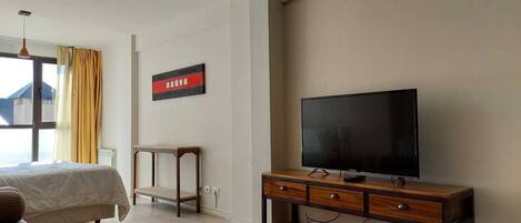 1 camera, Wi-Fi, lenzuola