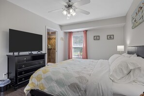 3 habitaciones, escritorio, tabla de planchar con plancha y wifi gratis 