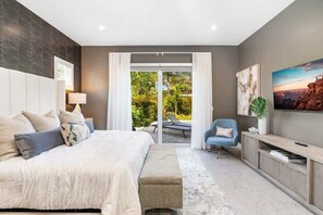 4 chambres, bureau, fer et planche Ă repasser, lit parapluie