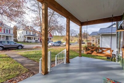 The Culver House - Downtown Logan, Hocking Hills