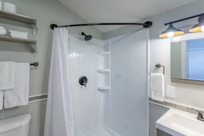 Combined shower/bathtub, hair dryer, towels, soap - The Culver House - Downtown Logan, Hocking Hills (Logan)