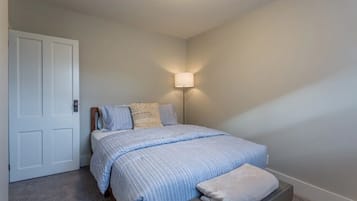 2 chambres, bureau, fer et planche à repasser, Wi-Fi gratuit
