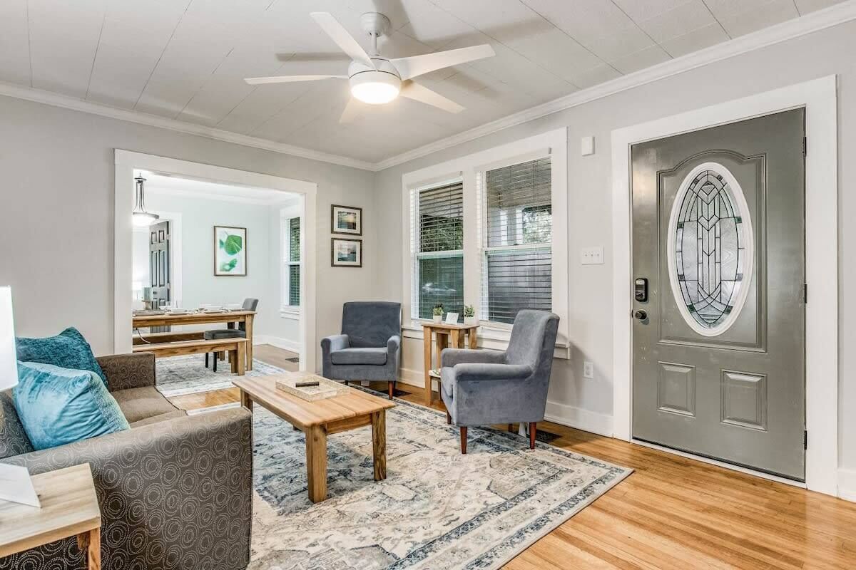 Mins to Downtown! Main House - Pensacola Pearl