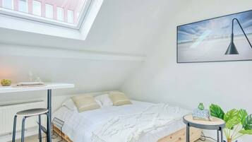 Fer et planche Ă repasser, lit parapluie, Wi-Fi, draps fournis