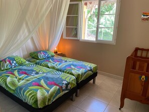 3 chambres, fer et planche à repasser, lit de bébé portatif, Wi-Fi