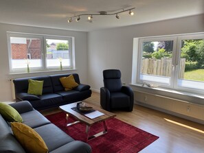 Smart TV - Family vacation near the North Sea near Büsum. Great day trips with children on the agenda. (Heide)