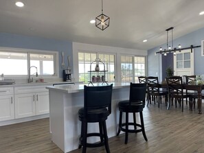 Fridge, microwave, oven, stovetop - Rejuvenate! Remodeled home, 180-view on 4-acres. (Temecula)