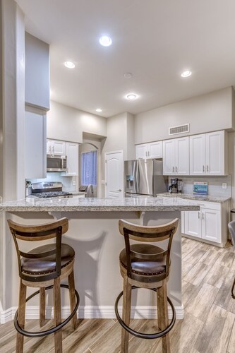 Your Home Away From Home in the Sunshine! Minutes from great amenities. 