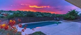 Your Home Away From Home in the Sunshine! Minutes from great amenities. 