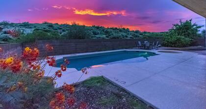 Your Home Away From Home in the Sunshine! Minutes from great amenities.