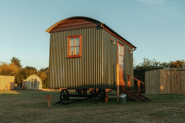 Cabin | Exterior
