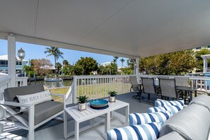 Casa, 3 habitaciones | Balcón