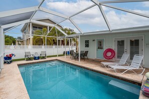Outdoor pool - 129 Pearl St - Vintage Pearl by Coastal Vacation Properties (Fort Myers Beach)