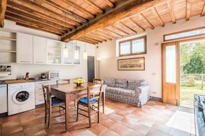 Apartamento, 2 quartos, para fumantes, piscina particular | Parte interna