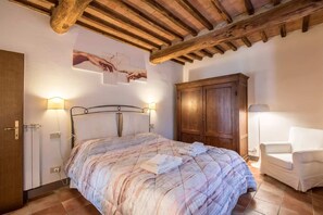 Apartment, 2 Schlafzimmer, Raucher, eigener Pool | 2 Schlafzimmer, Reisekinderbett