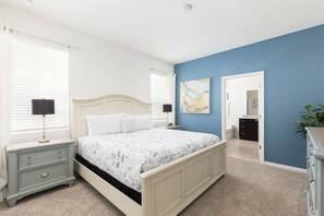 6 bedrooms, free WiFi, wheelchair access