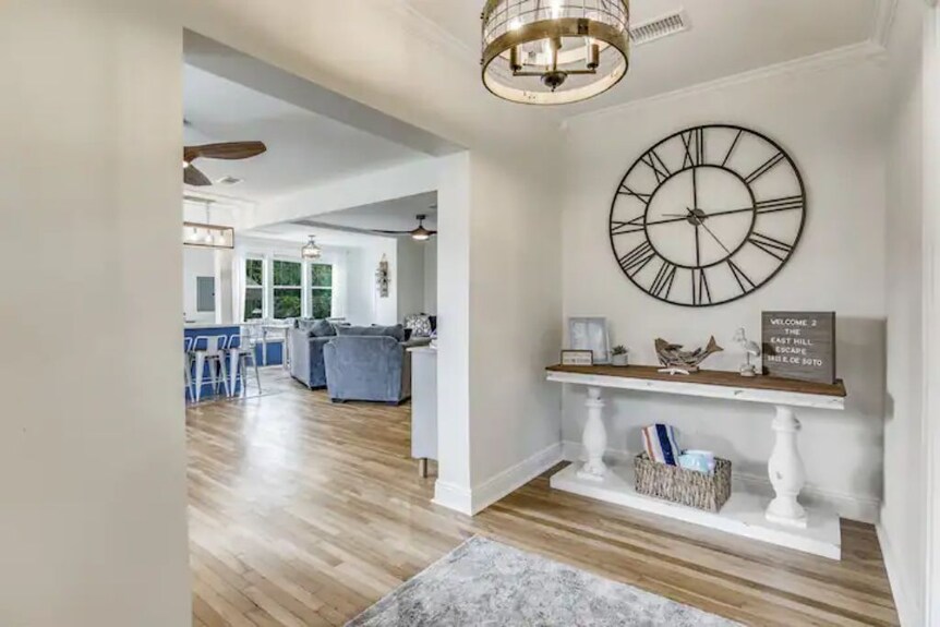 The East Hill Escape, A Bay View Beachy Cottage - Pensacola, FL