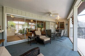 House, 3 Bedrooms | Balcony