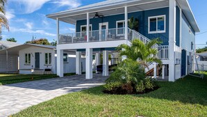 Exterior - 228 Delmar Ave by Coastal Vacation Properties (Fort Myers Beach)