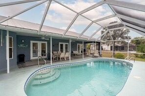 Outdoor pool - 14933 Bonaire Circle - Sunset Special by Coastal Vacation Properties (Fort Myers)
