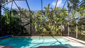Pool - 5394 Palmetto St - Villa Palmetto by Coastal Vacation Properties (Fort Myers Beach)