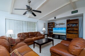 House, 4 Bedrooms | Living area - 5394 Palmetto St - Villa Palmetto by Coastal Vacation Properties (Fort Myers Beach)