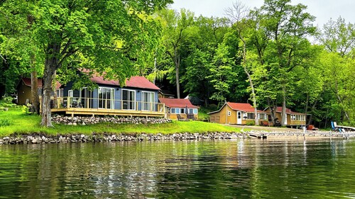 Lakefront Cabin w/ Dock & Kayaks, Perfect Summer Stay
Rustic Nautic - Cabin 9