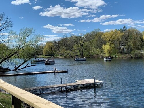 Lakefront Cabin w/ Dock & Kayaks, Perfect Summer Stay
Rustic Nautic - Cabin 9