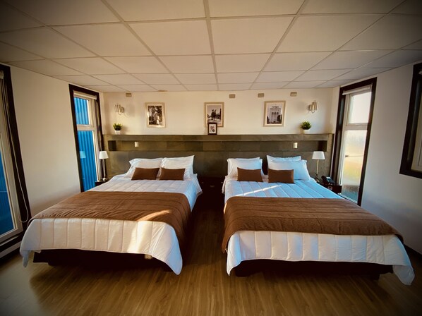 Cortinas opacas y wifi gratis