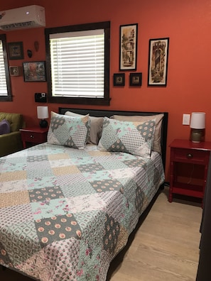 Iron/ironing board, free WiFi, bed sheets