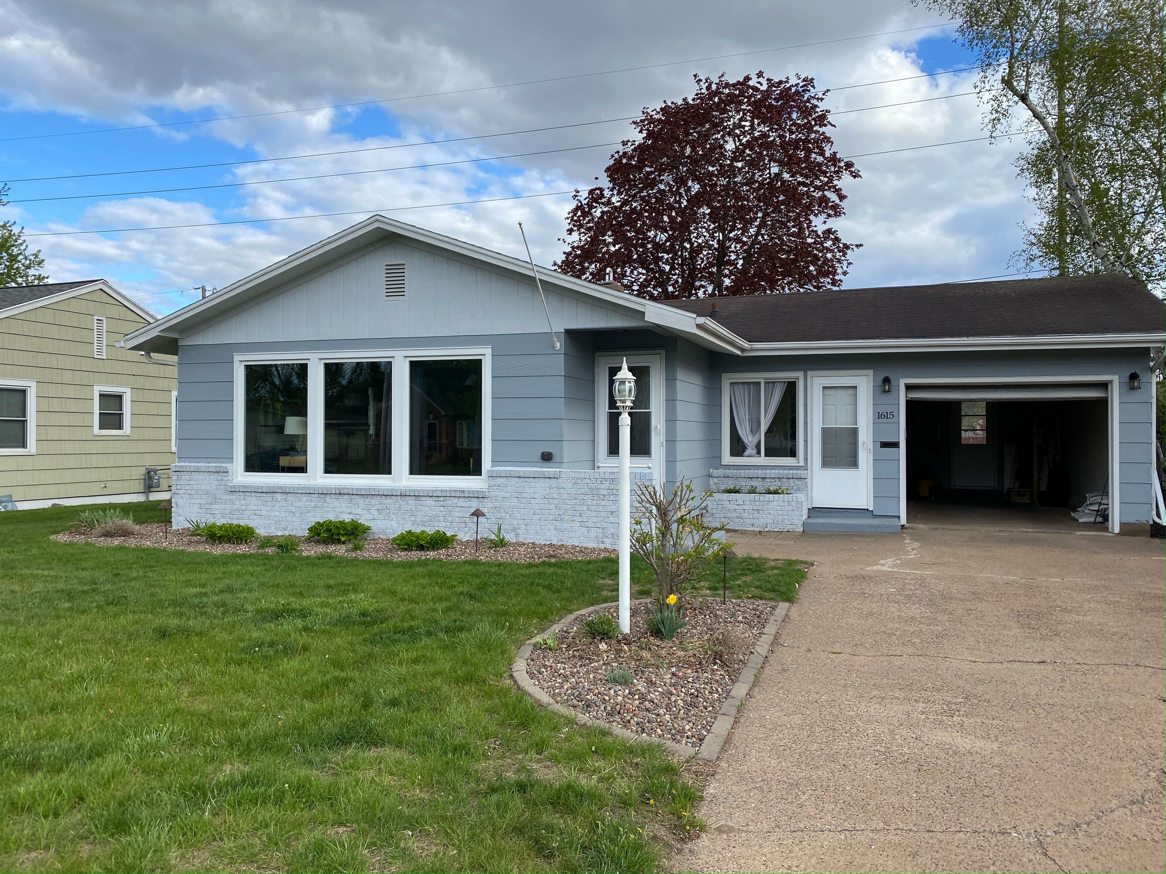 Spacious & Centrally located 3 bedroom and 2 bath