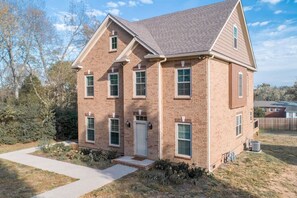 Exterior - Updated 2BR | Safe, Central Location (Spring Hill)