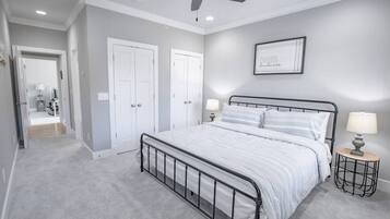 2 多间卧室、熨斗/熨衣板、旅行婴儿床、WiFi