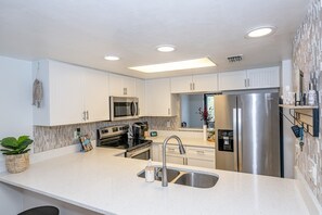 Fridge, microwave, oven, dishwasher - High Tide Anastasia Oaks 206B (St. Augustine)