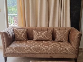 华丽双人房 | 客厅 | 32-英寸液晶电视 （配备有线频道）、电视