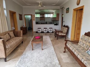 Lobby sitting area - Srinagar Homes (Muzaffarabad)