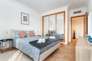 1 quarto, ferros/tábuas de passar roupa, Wi-Fi, roupa de cama