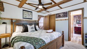 3 habitaciones, escritorio, tabla de planchar con plancha y wifi