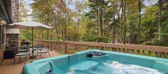 Prvt+KingBd+Foliage+LakeHarmony+HotTub+Ski+FirePit