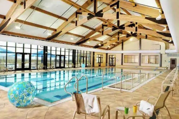 Piscine couverte, piscine extérieure