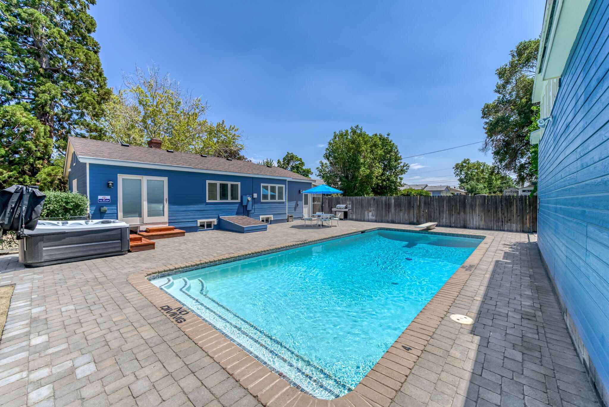 POOL & SPA in Reno-Tahoe, family friendly- sleeps 10!
